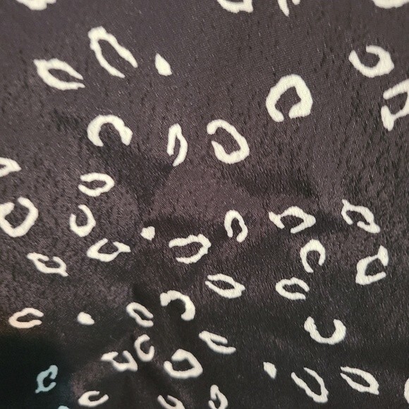 Dippin' Daisys Black / White Leopard Swim Top medium - Picture 4 of 9